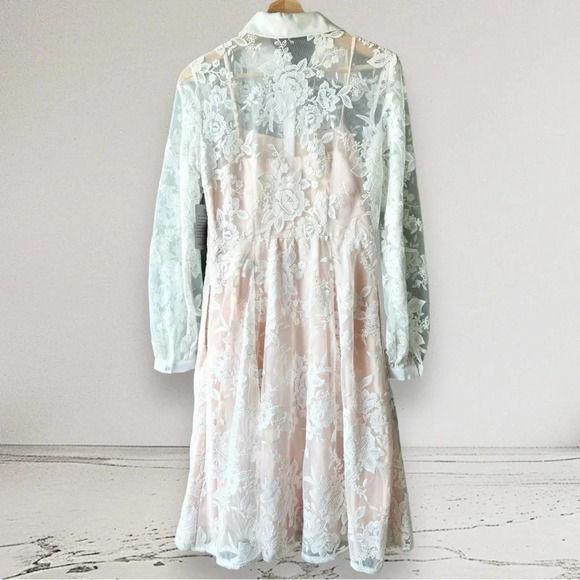 ELIZA J Fit & Flare All Over Floral Lace Dress  in White Size 2 - Picture 2 of 13